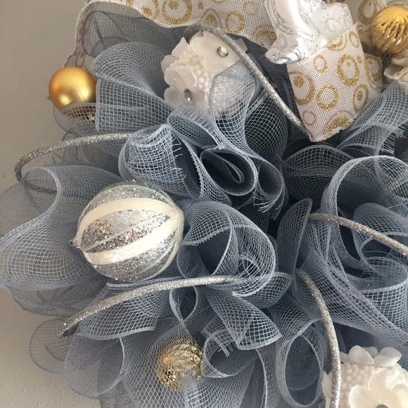 Blue/gray Christmas wreath ☃️ - Picture 3 of 6